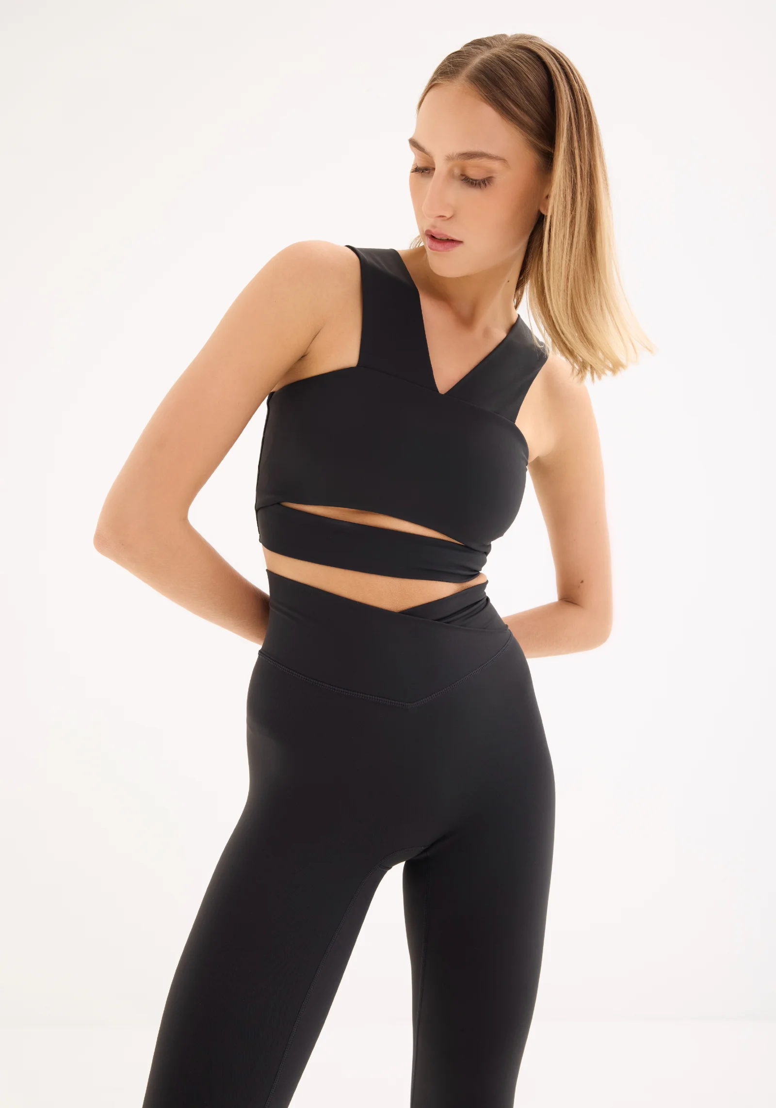 Bia Studios Editors Sports Bra in Black – women's minimalist activewear Dubai